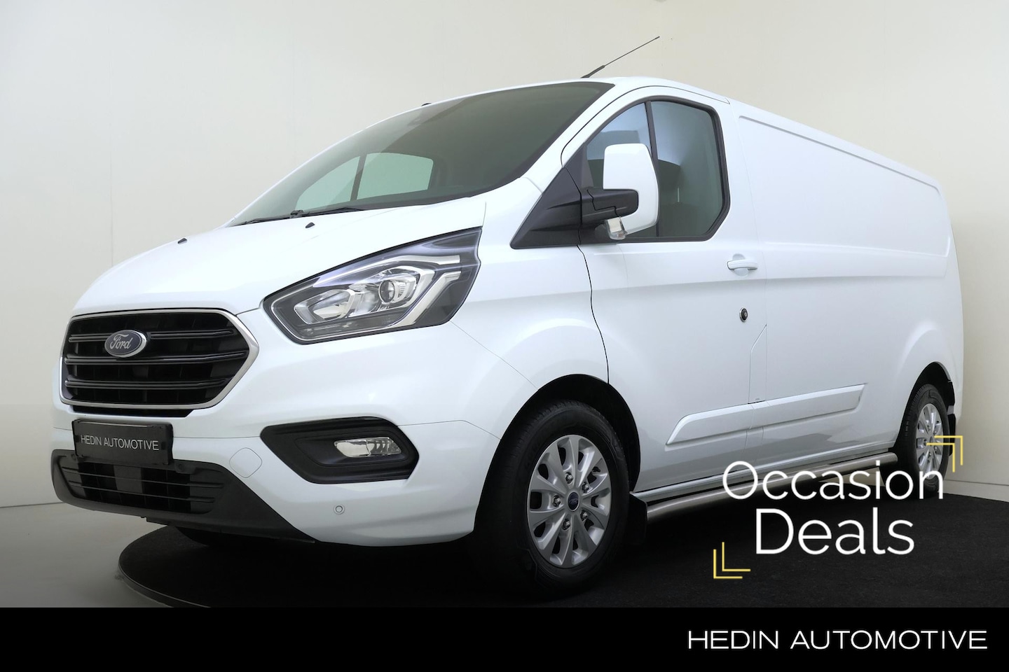 Ford Transit Custom - 300 2.0 TDCI L2H1 Limited | Trekhaak | Side Bars - AutoWereld.nl