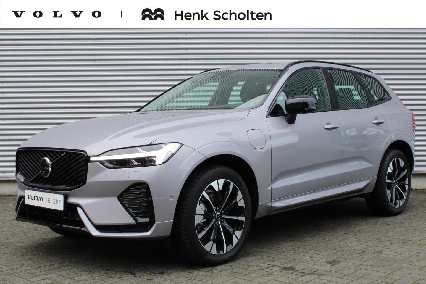 Volvo XC60 - 2.0 T6 Plug-in hybrid AWD Ultra Dark | 20" 5-Y Spaaks Glossy Black / Diamond Cut Velgen | - AutoWereld.nl