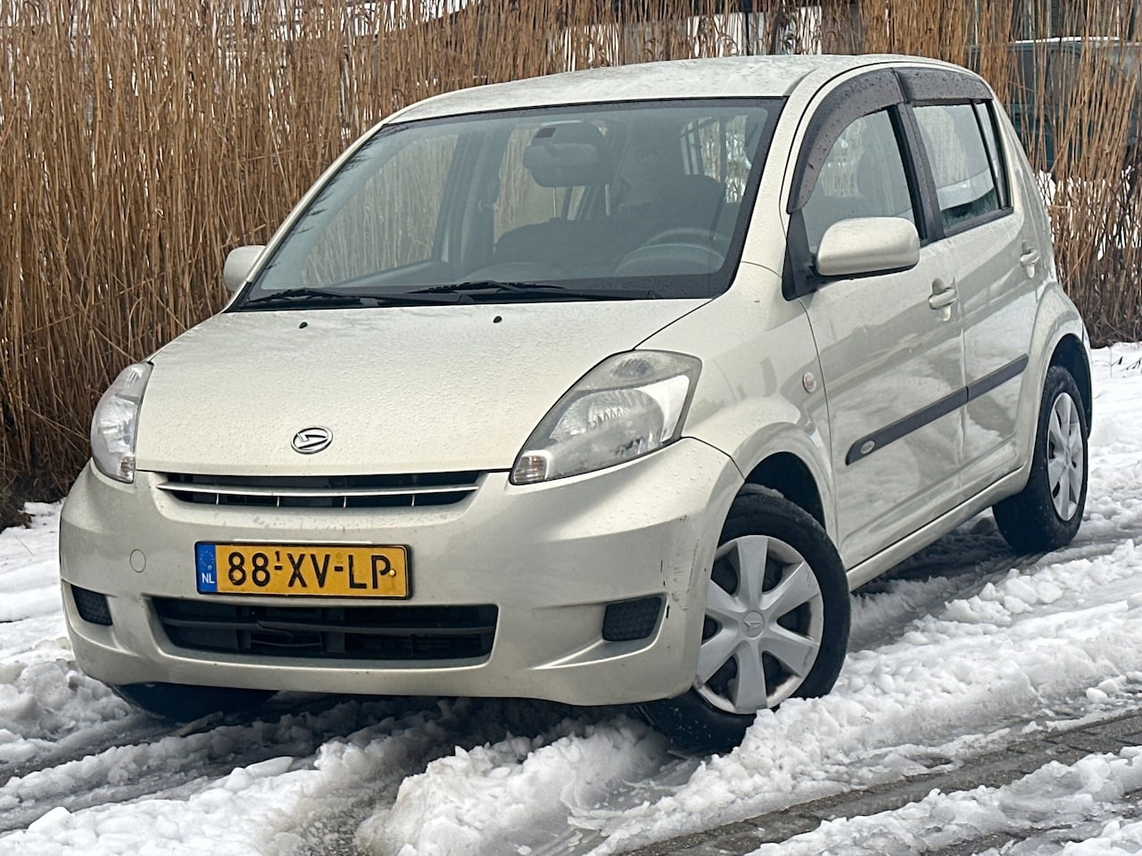 Daihatsu Sirion 2 - 1.3-16V Prestige Automaat - NIeuw Apk - Airco - AutoWereld.nl