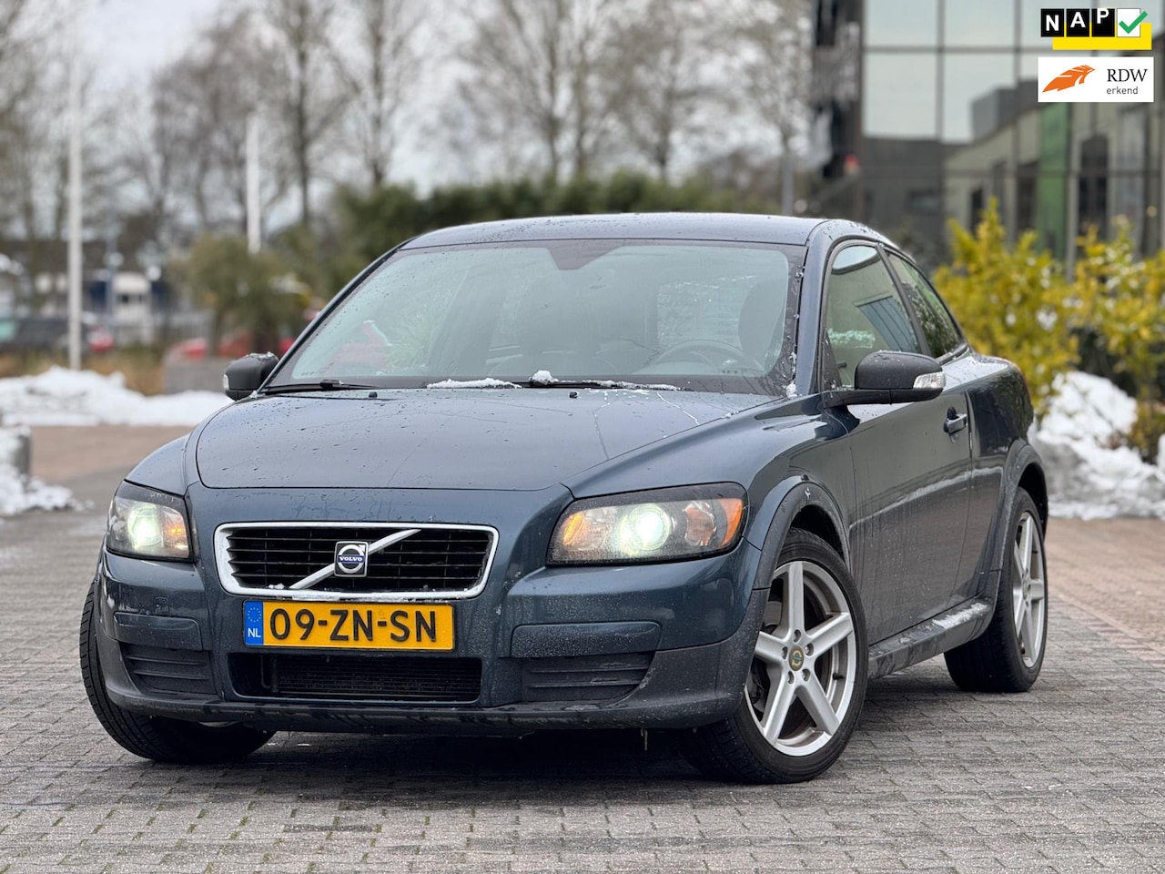 Volvo C30 - 1.6 Kinetic | Airco | Xenon | LM velgen | Onderhoudhistorie | 2 sleutels | Airco - AutoWereld.nl