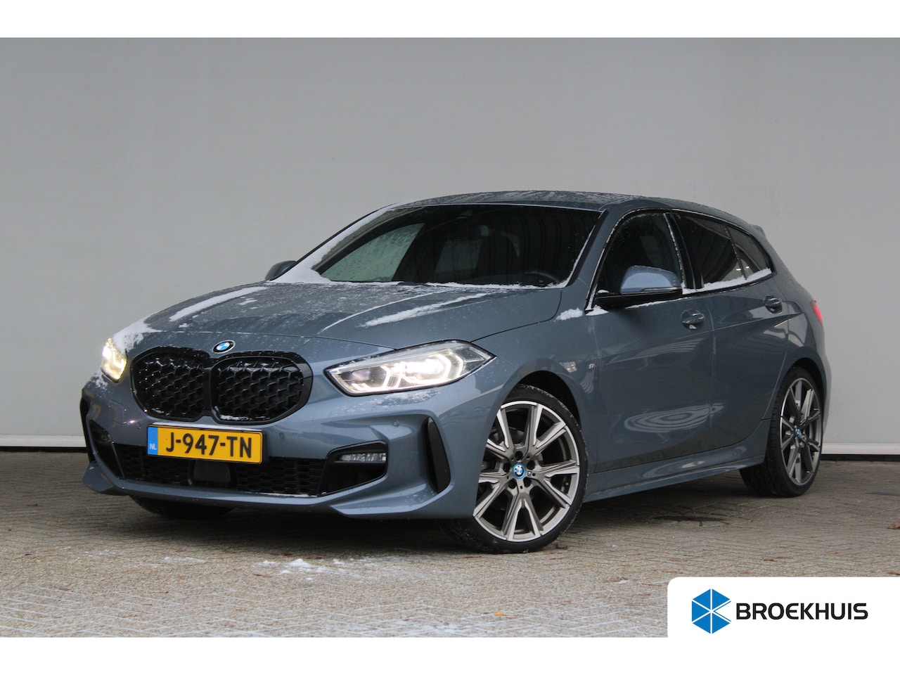 BMW 1-serie - 118i Executive Edition | Sportstoelen | Apple carplay | DAB+ | 19" lichtmetalen velgen | M - AutoWereld.nl
