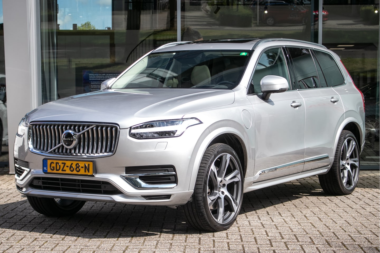 Volvo XC90 - 2.0 T8 Recharge AWD Inscription Exclusive 7P. | trekhaak | Schuifdak | Luchtvering | Bower - AutoWereld.nl