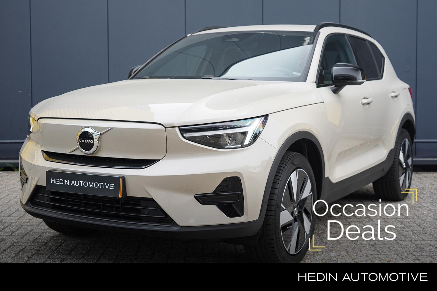Volvo EX40 - Single Motor Extended Range Plus | Pilot assist | Dode hoek detectie | Stoel- & stuurwielv - AutoWereld.nl