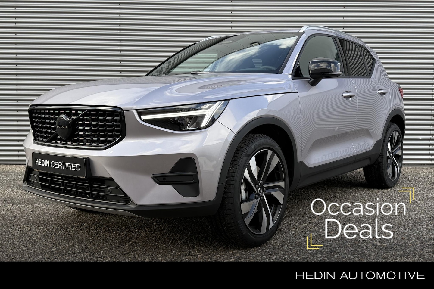 Volvo XC40 - B4 Business Edition | Adaptive Cruise | BLIS | 20 inch | Power Seats | Stoel/Stuurwiel ver - AutoWereld.nl