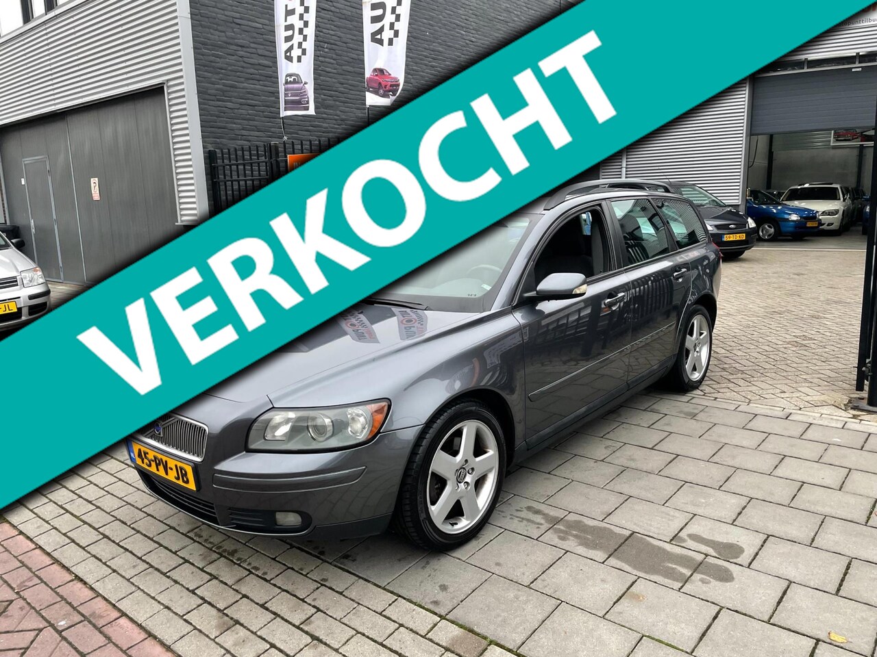 Volvo V50 - 2.4 Momentum Sport Trekhaak Airco NAP APK - AutoWereld.nl