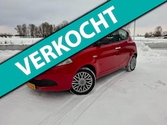 Lancia Y(psilon) - Ypsilon 0.9 TwinAir Silver Airco AllSeason bannden