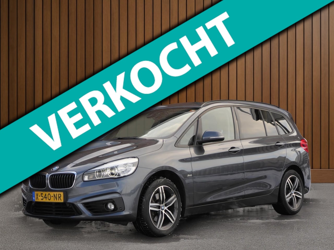 BMW 2-serie Gran Tourer - 218i High Executive 7-Zitter 136PK! | Sportstoelen | Trekhaak | LED | Elektrische achterkl - AutoWereld.nl