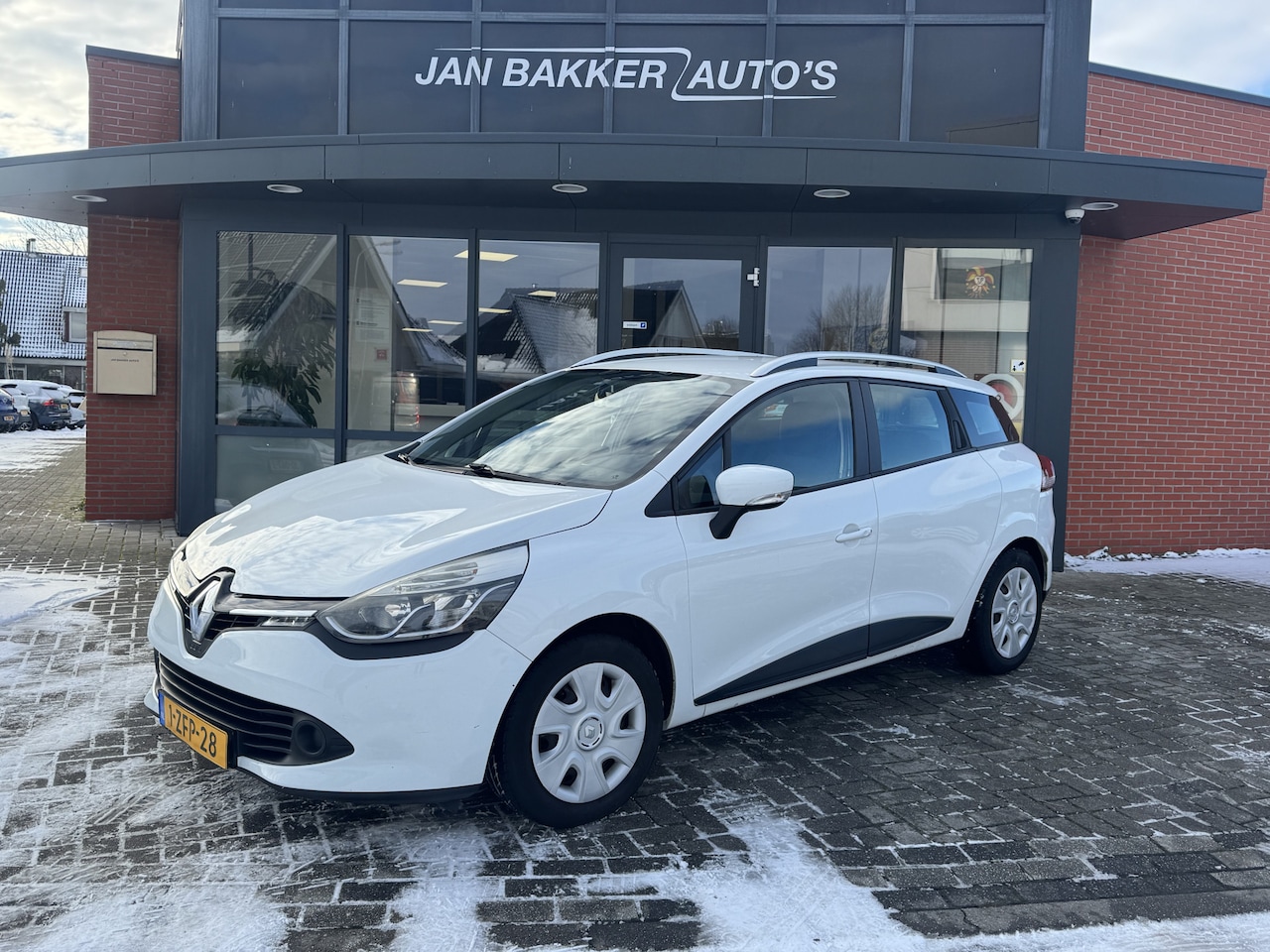 Renault Clio Estate - 1.5 dCi ECO Expression Navigatie  Bleutooth  airco - AutoWereld.nl