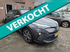 Toyota C-HR - 2.0 Hybrid Dynamic. Dealer onderhouden en zeer luxe o.a. carplay, camera, trekhaak, navi,
