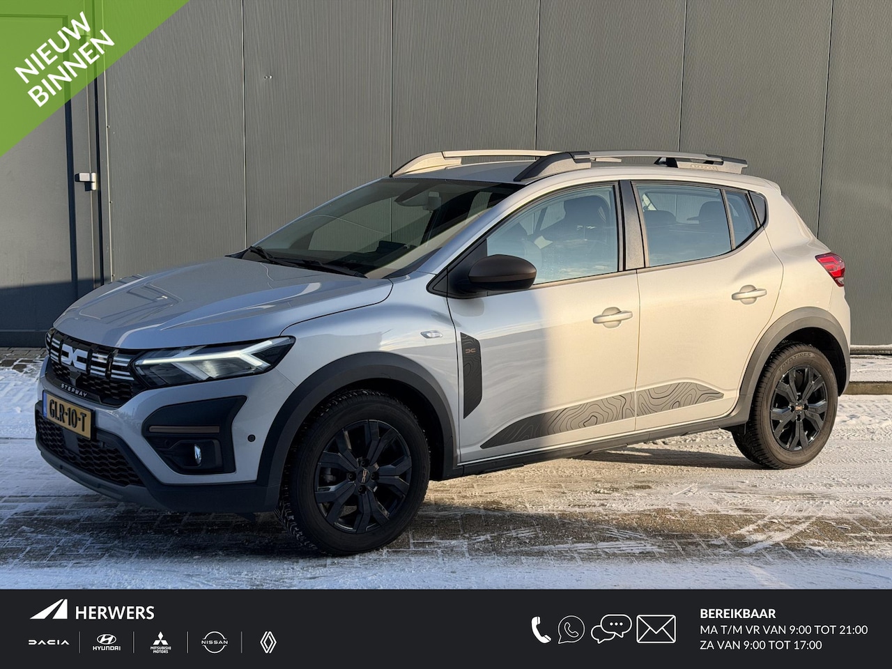 Dacia Sandero Stepway - 1.1 TCe 110 Extreme / Trekhaak / All Season Banden / Stoelverwarming / Achteruitrijcamera - AutoWereld.nl