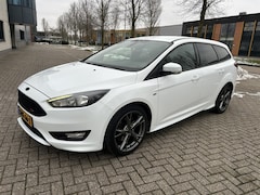 Ford Focus Wagon - 1.5 ST-Line 182PK 18INCH SPORTST KEY-LESS