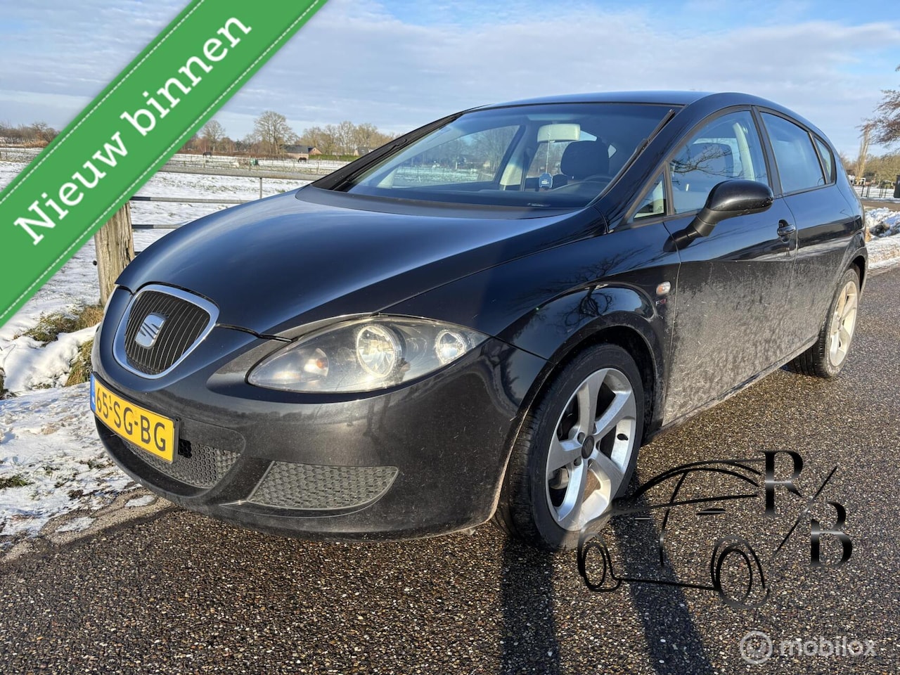 SEAT Leon - 2.0 FSI Reference LICHTE VOORSCHADE INRUILKOOPJE - AutoWereld.nl