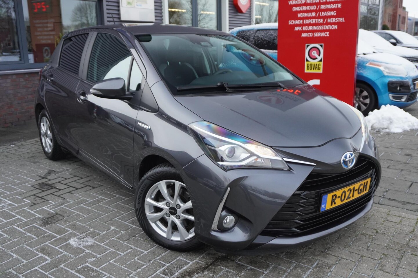Toyota Yaris - 1.5 Hybrid Y20 / Camera / Stoelverwarming / Climate control / Navi - AutoWereld.nl