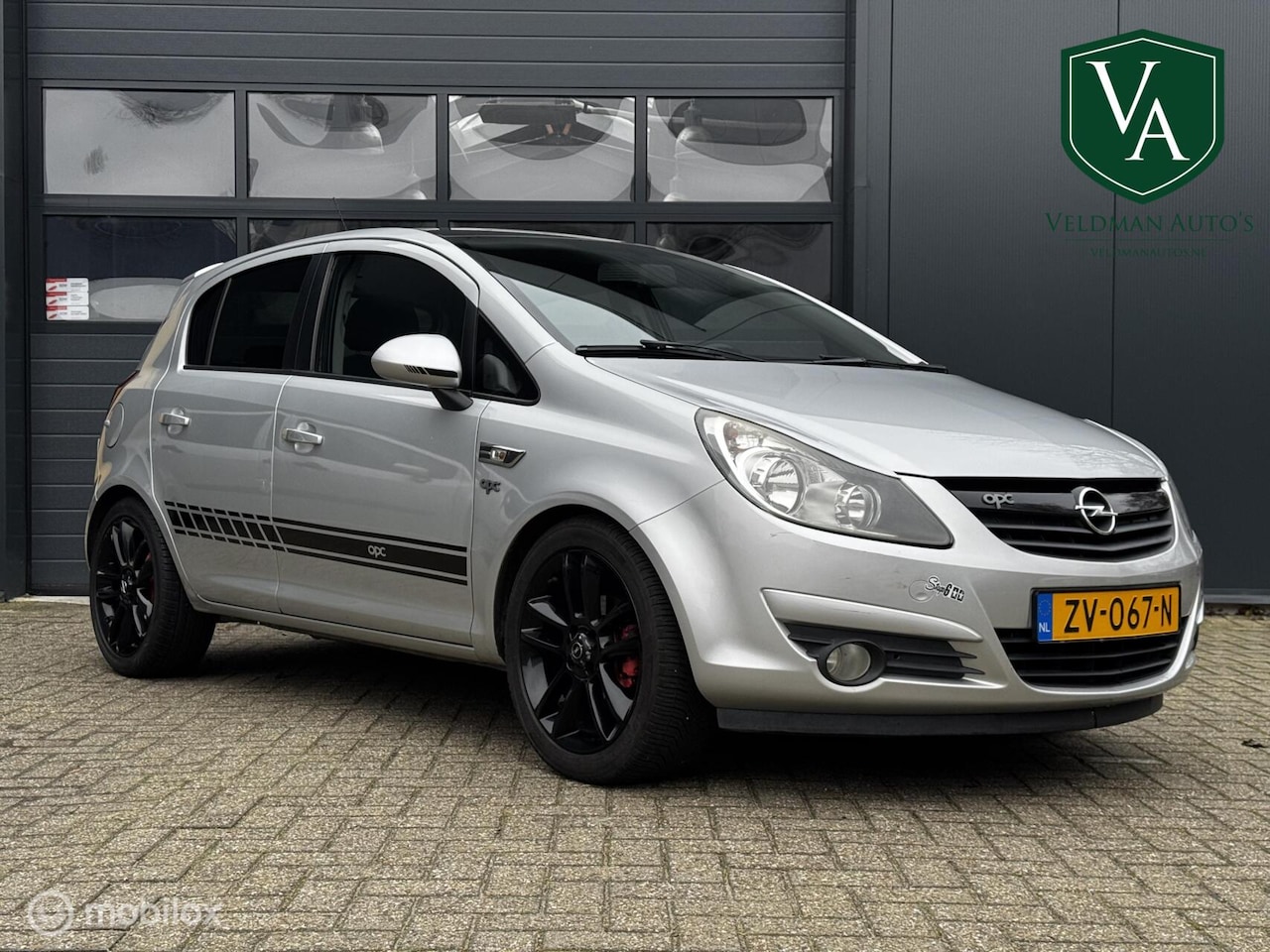 Opel Corsa - 1.2-16V Sport | Opc look | airco | - AutoWereld.nl