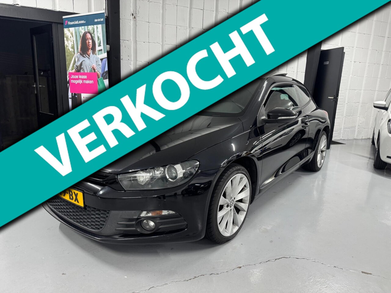 Volkswagen Scirocco - 1.4 TSI Highline PANO KEYLESS XENON DYNAUDIO - AutoWereld.nl