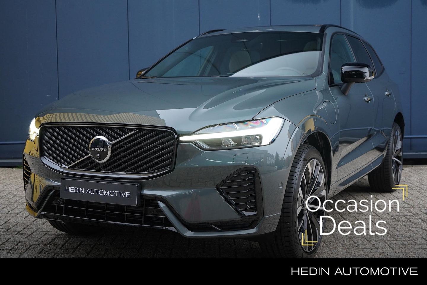 Volvo XC60 - 2.0 T6 Plug-in hybrid AWD Ultra Dark | Panoramadak | 360 graden camera | Harman/kardon aud - AutoWereld.nl