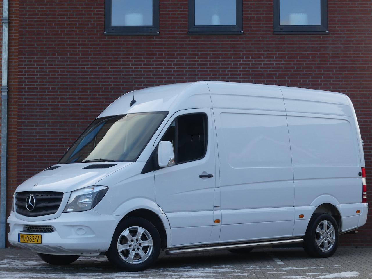 Mercedes-Benz Sprinter - 319 CDI V6 L2H2 3500 KG Trekgewicht Camera/Airco - AutoWereld.nl