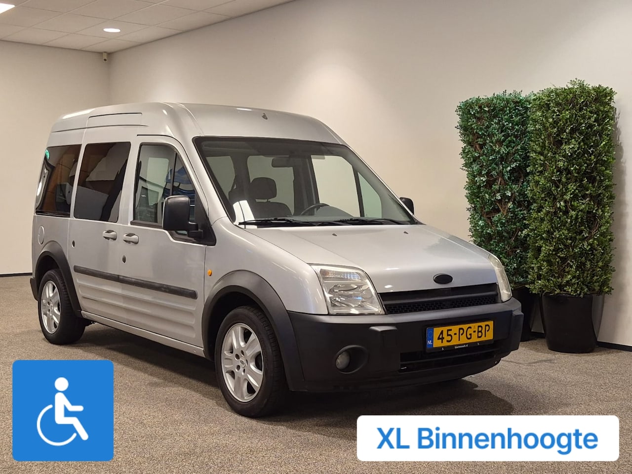 Ford Tourneo Connect - L1H2 Rolstoelauto XXL-ombouw 160 cm 3+1 - AutoWereld.nl