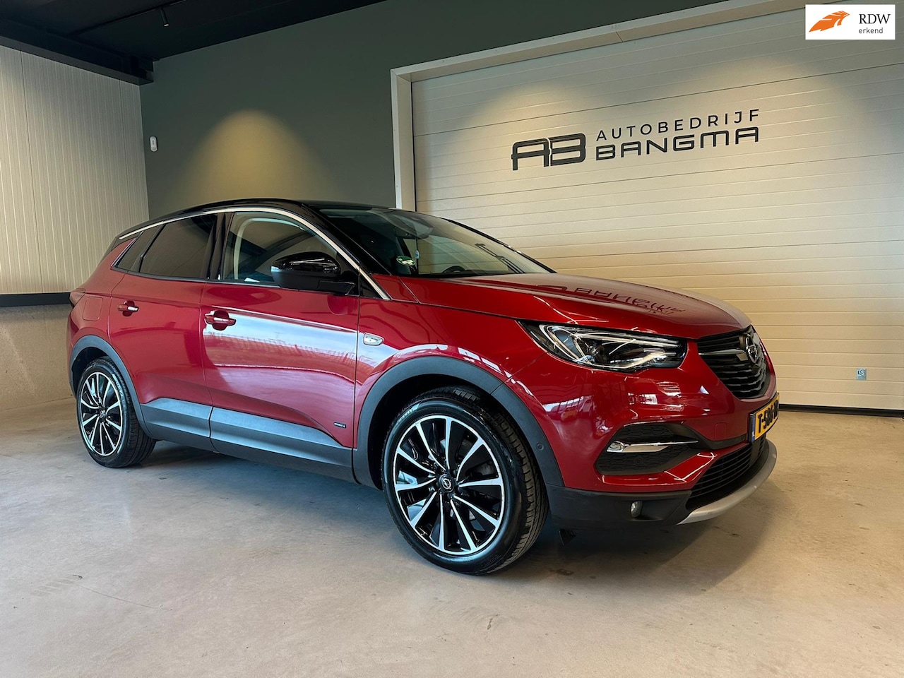 Opel Grandland X - 1.6 TURBO HYBRID4 AUTOMAAT ELEGANCE-uitv/CLIMA AIRCO/APPLE CARPLAY+ANDROID AUTO/NAVIGATIE/ - AutoWereld.nl