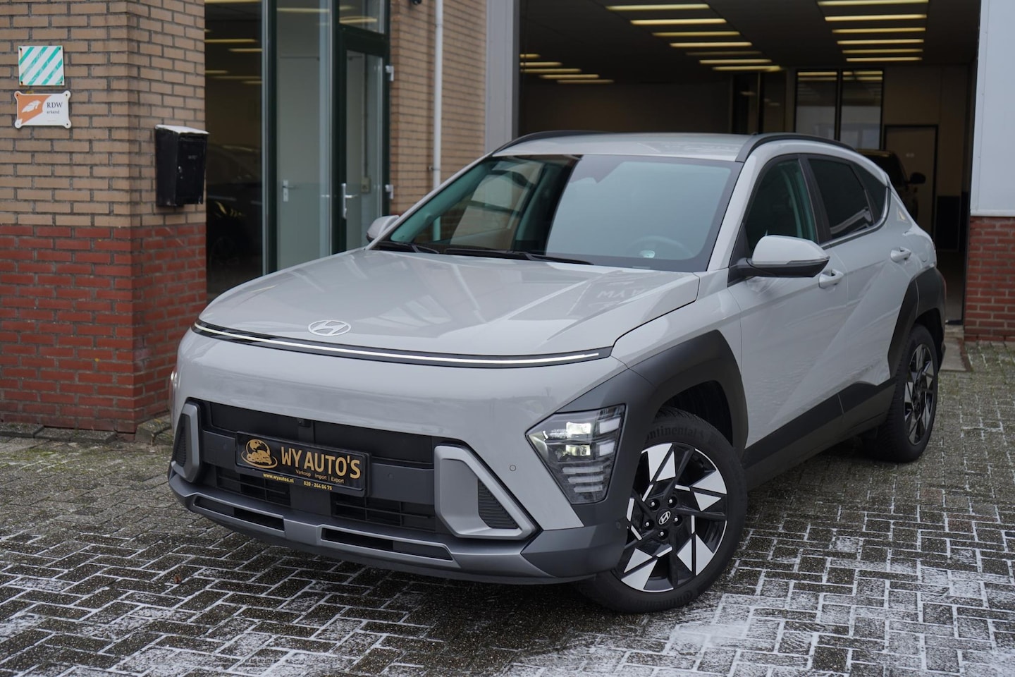 Hyundai Kona - 1.6 GDI HEV Premium Cyber Gray|Stoelventilatie|El.Stoelen|El.Achterklep| - AutoWereld.nl
