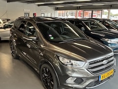 Ford Kuga - 1.5 EcoB. ST Line