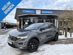 Volkswagen T-Roc - 1.5 TSI DSG Sport Black Style Trekhaak App-connect