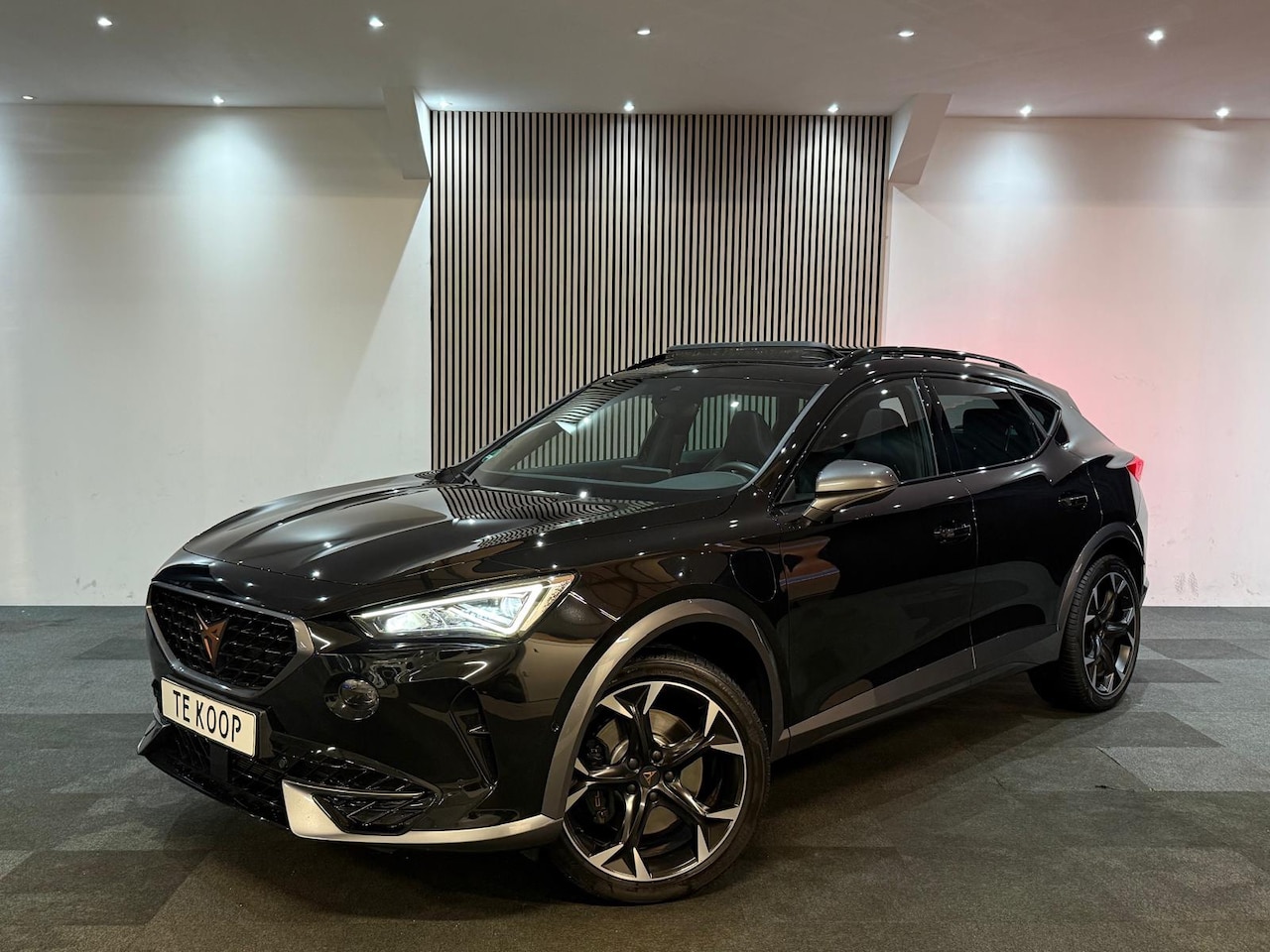 CUPRA Formentor - 1.4 e-Hybrid VZ Performance Pano l 245PK l Led l Ambient l Camera l Carplay - AutoWereld.nl