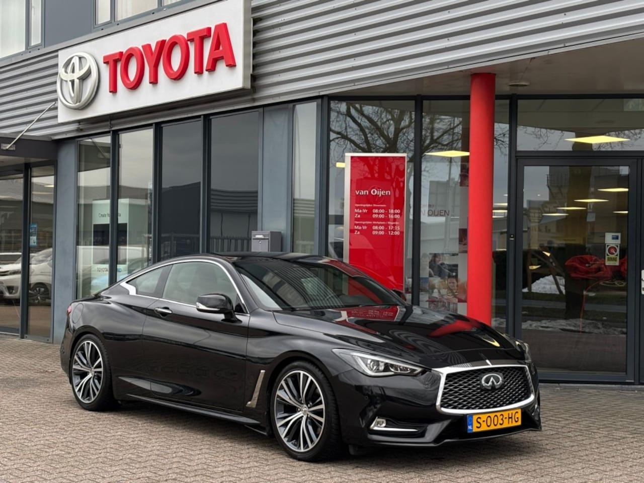 Infiniti Q60 Coupé - 2.0t Sport Premium | Automaat | Nav | Leder | 19 LMV | PDC | A.C - AutoWereld.nl