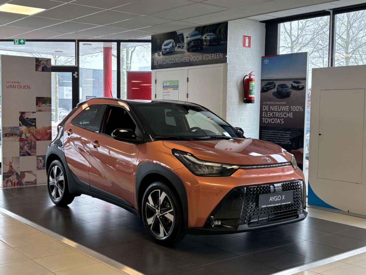 Toyota Aygo X - Hatchback 5-deurs Hybrid 115 pulse | Direct leverbaar - AutoWereld.nl