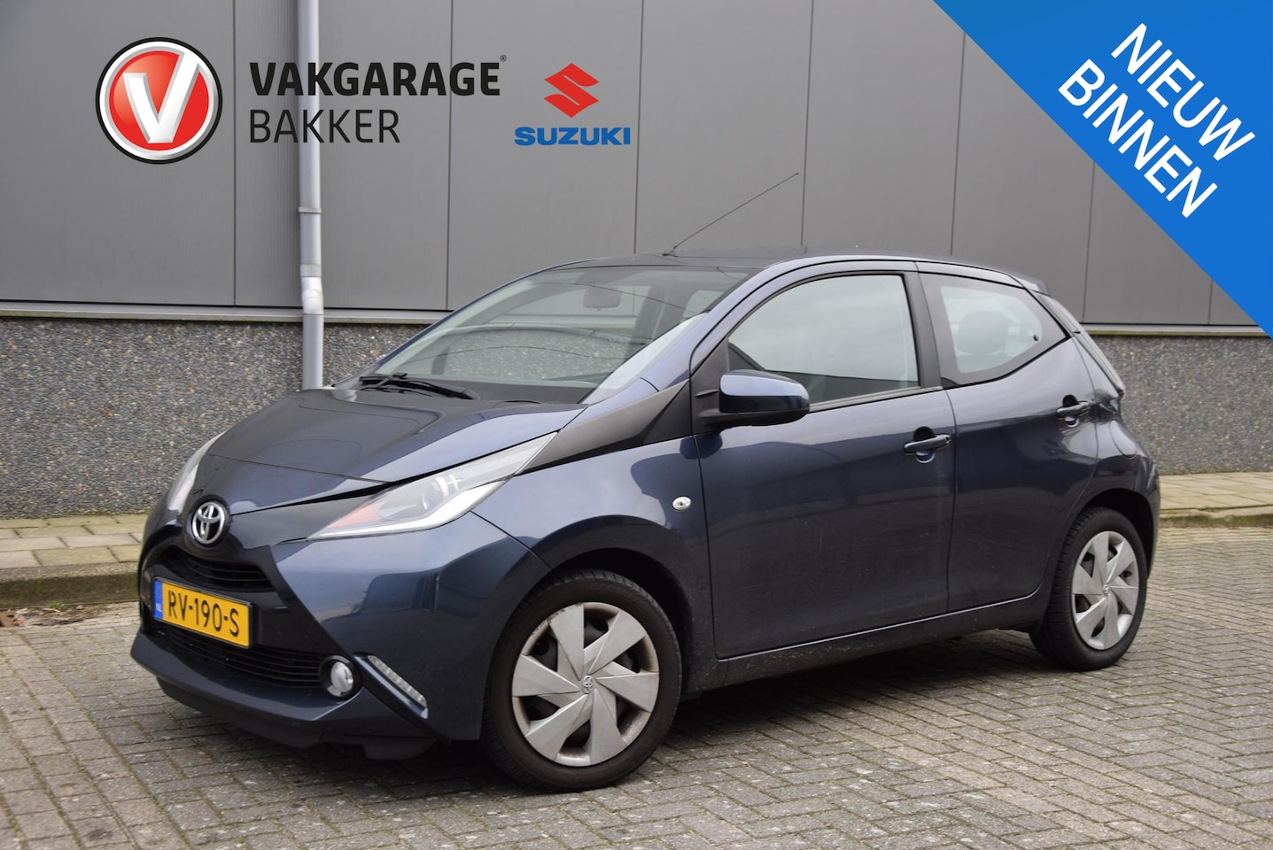 Toyota Aygo - 1.0 VVT-i x-play | Cruise control | Volledig onderhouden | Bluetooth | - AutoWereld.nl