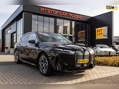 BMW iX - XDrive40 High Executive 77 kWh, Sky Lounge, Trekhaak, Nieuwstaat