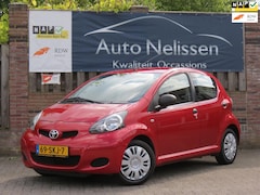 Toyota Aygo - 1.0-12V 5-DEURS | GROOT SCHERM | MOOIE ROOD METALLIC KLEUR | ORIGINEEL NEDERLANDS | 86.304