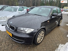 BMW 1-serie - 116i High Executive airco stoelverwarming mooie Auto