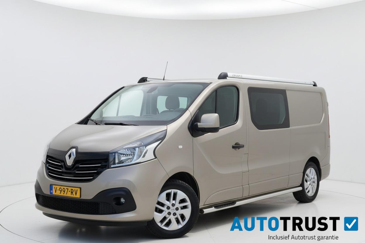 Renault Trafic - 1.6 dCi 125P L2H1 5 PERS CLIMA NAV CRUISE TREKHAAK - AutoWereld.nl