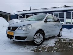 Volkswagen Polo - 1.2i "Optive" 5 Deurs + Airco