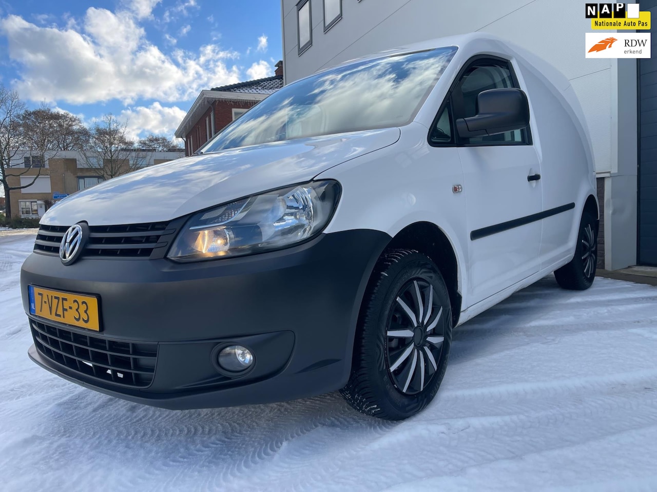 Volkswagen Caddy - 1.6 TDI/Marge/Automaat/Airco/Cruise-c/Goed-onderhouden/Mooie Caddy/Trekhaak - AutoWereld.nl