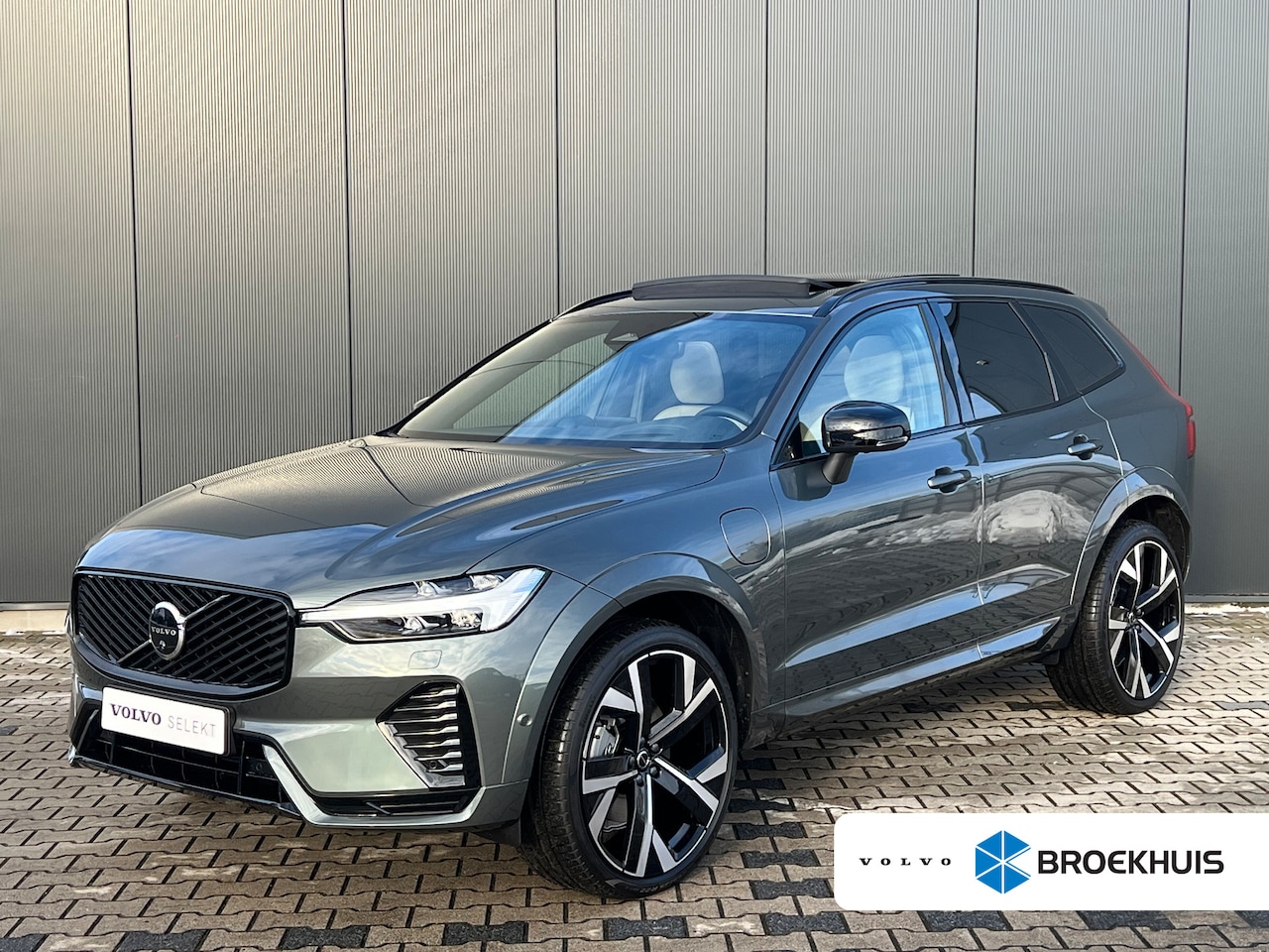 Volvo XC60 - T6 Plug-in hybrid AWD Ultra Dark | Bowers & Wilkins audiosysteem | Luchtvering | 22 inch V - AutoWereld.nl