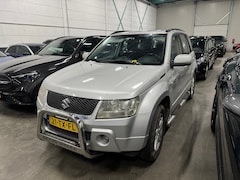 Suzuki Grand Vitara - 2.0-16V Exclusive 4X4 TREKHAAK AIRCO CRUISE ORIG NL NAP