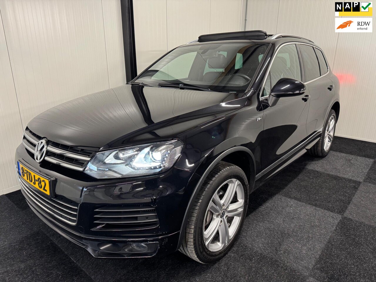 Volkswagen Touareg - 3.0 TDI R-line LED/LEDER/MEMORY/NAP/LUCHT/PANO/20"/DYNAUDIO/DEALER/TOPSTAAT - AutoWereld.nl