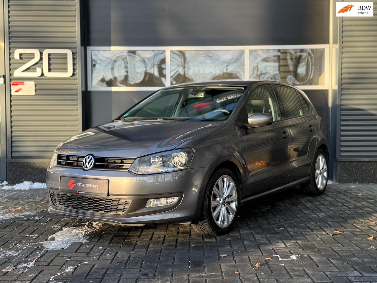 Volkswagen Polo - 1.2 TSI | CRUISE | STOELVERW | PDC | CARPLAY | AIRCO | NETTE AUTO - AutoWereld.nl