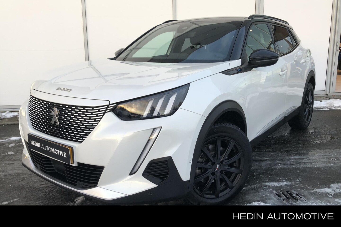 Peugeot e-2008 - EV GT 50 kWh | Navigatie | Adapt. Cruise Control | Camera | Stoelverw. | PDC V+A | LMV 17 - AutoWereld.nl