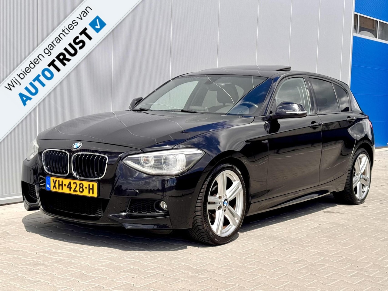 BMW 1-serie - 116i - M pakket - Xenon - Dakje - Automaat -Navi - AutoWereld.nl