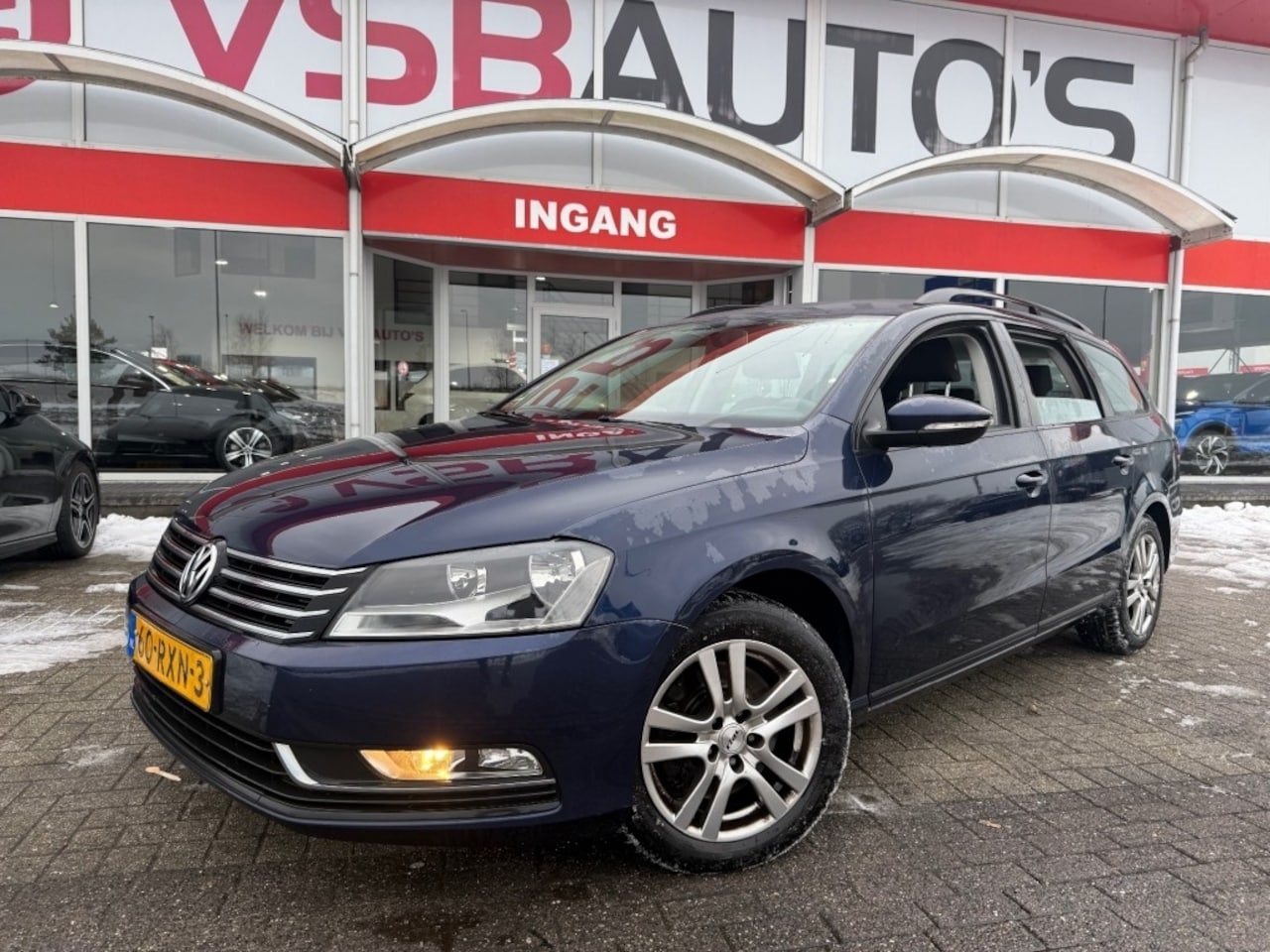 Volkswagen Passat - 1.4 TSI AUT. 122PK COMFLINE BLUE-MOT. NAVI TREKHAAK AIRCO LMV - AutoWereld.nl