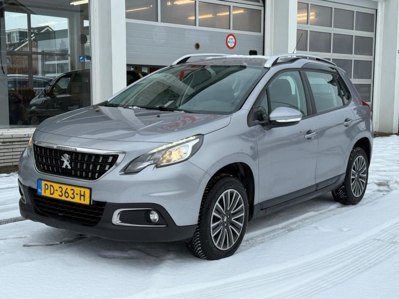 Peugeot 2008 - Verwacht 1.2 Puretech 82Pk Active Airco Navi Trekhaak Db-riem vv! - AutoWereld.nl