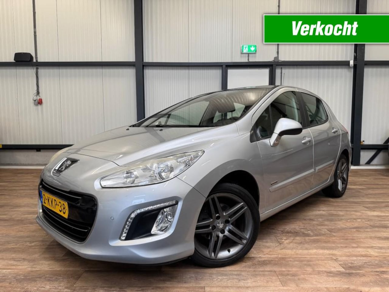 Peugeot 308 - 1.6 VTi Sportium / CLIMA /PANO / CRUISE / PDC / - AutoWereld.nl