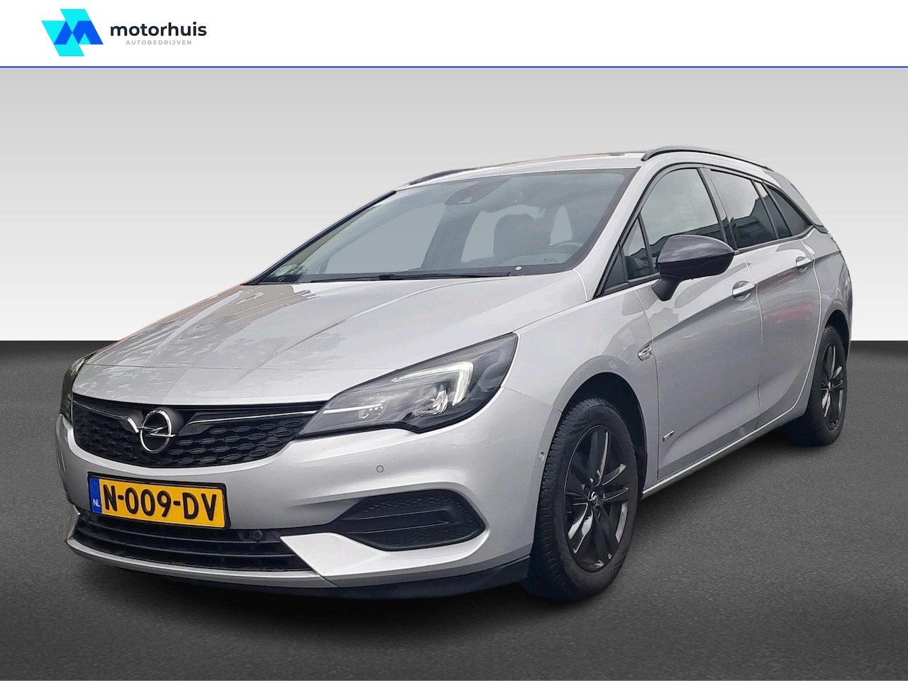 Opel Astra Sports Tourer - 1.2 TURBO 110PK DESIGN&TECH NAVI CAMERA TREKHAAK NAP - AutoWereld.nl