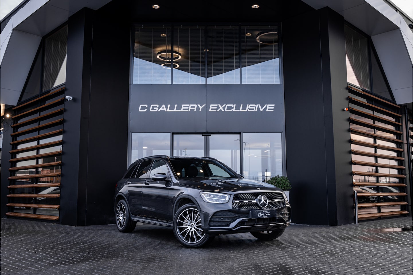 Mercedes-Benz GLC-klasse - GLC300e 4MATIC Business Solution AMG - Panorama | Memory | 360 Camera | HUD | ACC - AutoWereld.nl