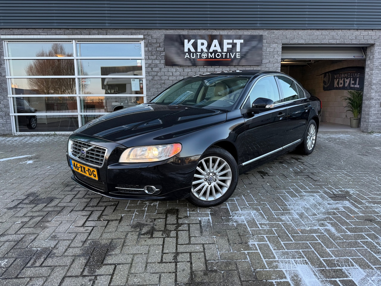 Volvo S80 - 2.5 T Summum | Youngtimer | PANO | PDC | Bluetooth | BLIS | Elek. Stoelen | Trekhaak | Ond - AutoWereld.nl