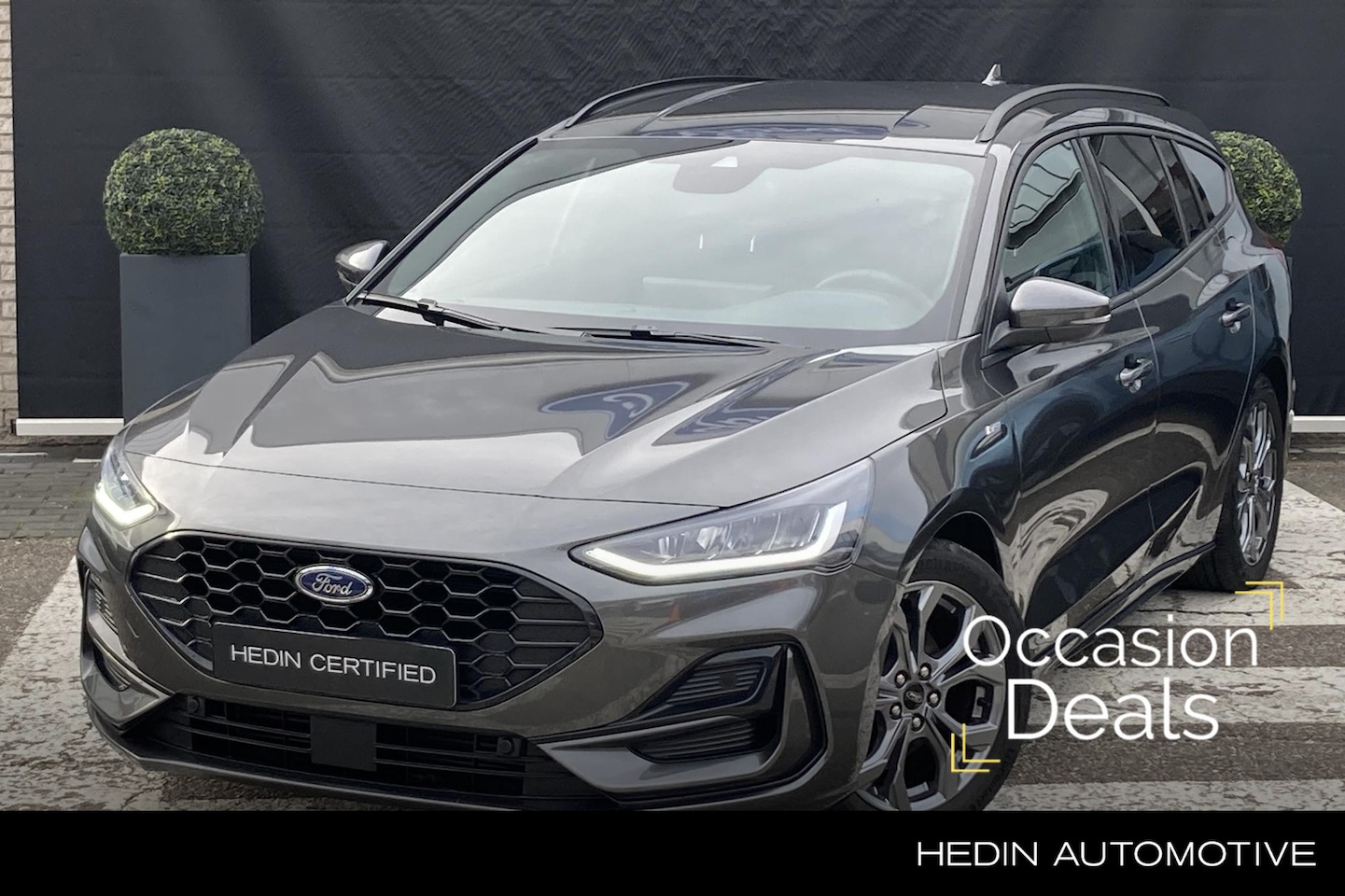 Ford Focus Wagon - 1.0 EcoBoost Hybrid ST Line | Winterpack - AutoWereld.nl