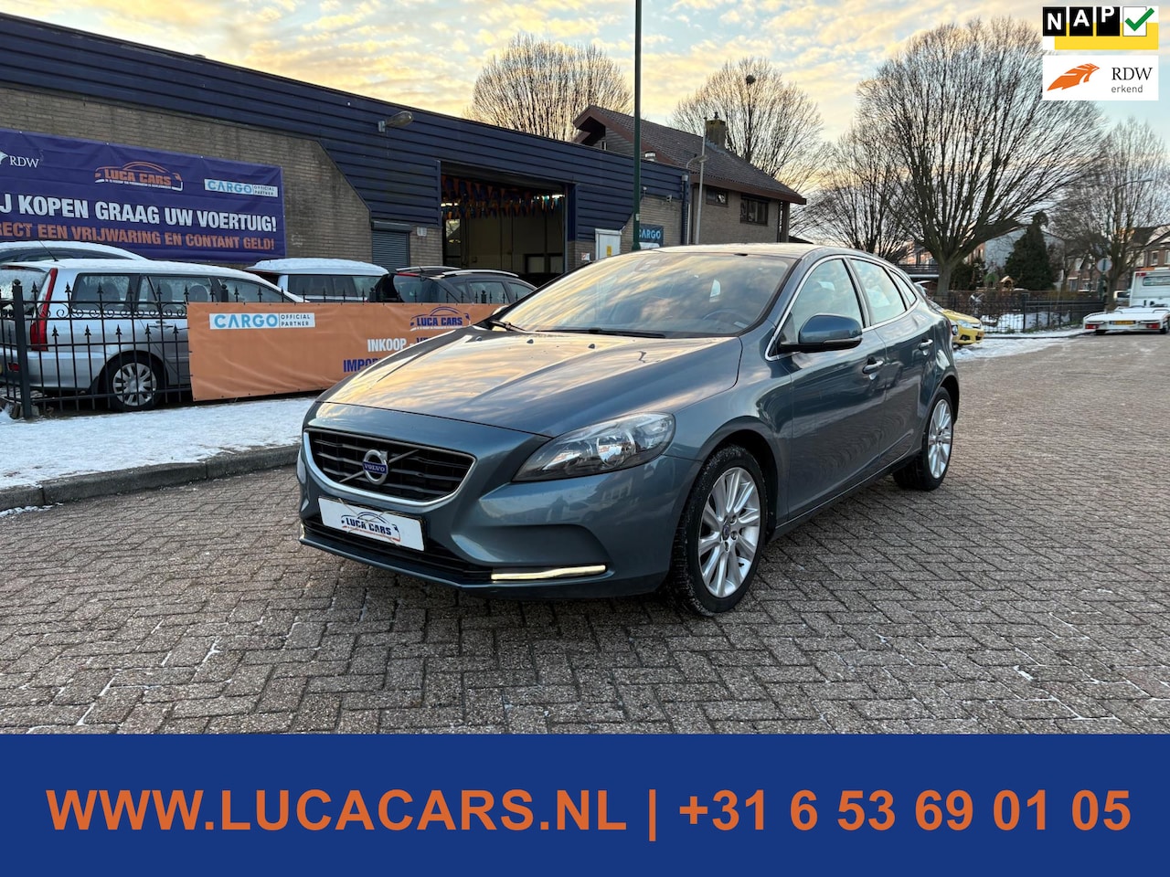 Volvo V40 - 1.6 T2 Momentum 1.6 T2 Momentum - AutoWereld.nl